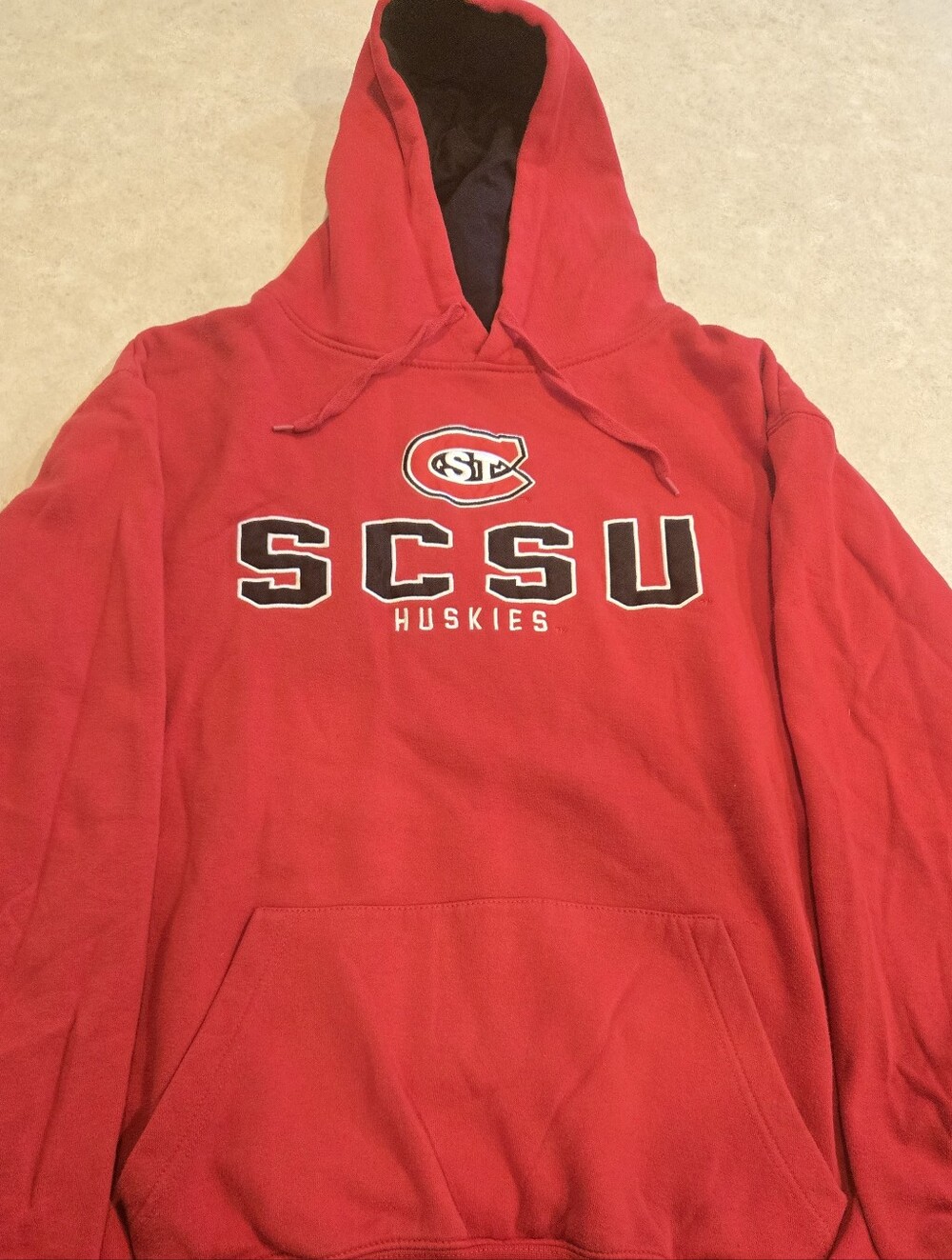 St. Cloud State University Huskies Hoodie - Adult XXL.